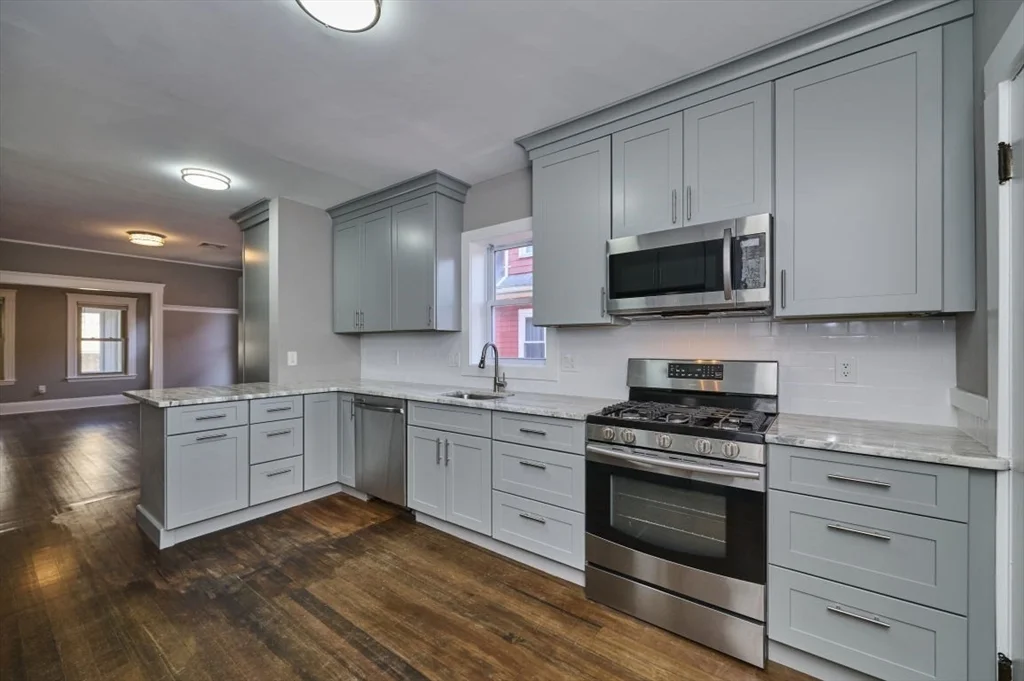 4 bed, 2 bath apartment for rent at 14-16 Malvern Unit 2, Somerville — photo 11 of 27
