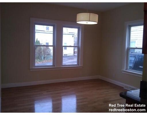 5 bed, 3 bath apartment for rent at 16 Seager Ct, Brighton — photo 3 of 10