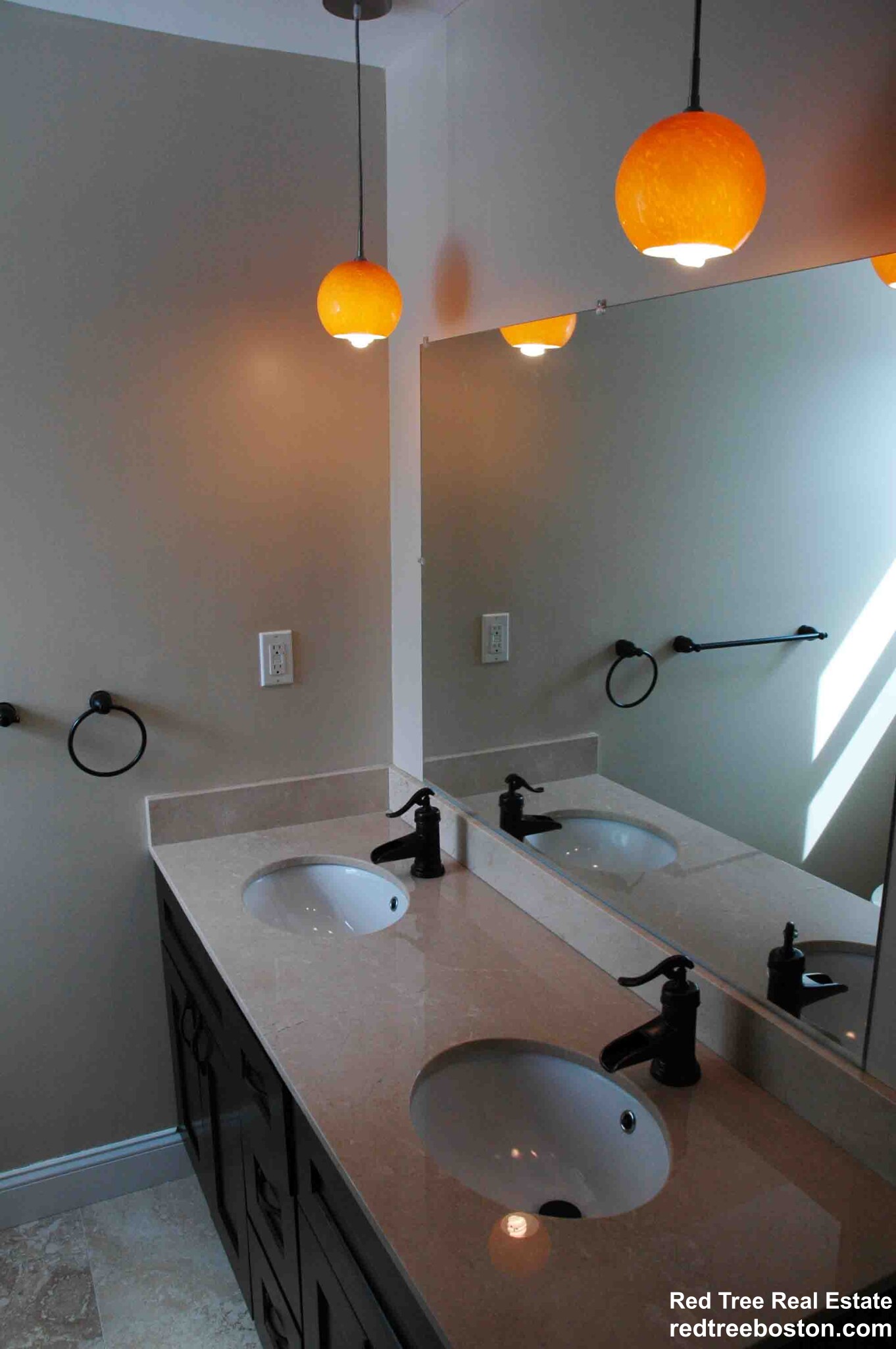 5 bed, 3 bath apartment for rent at 16 Seager Ct, Brighton — photo 6 of 10