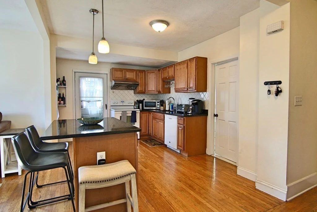 2 bed, 1 bath apartment for rent at 14 4th St Unit 2, Wellington — photo 4 of 11