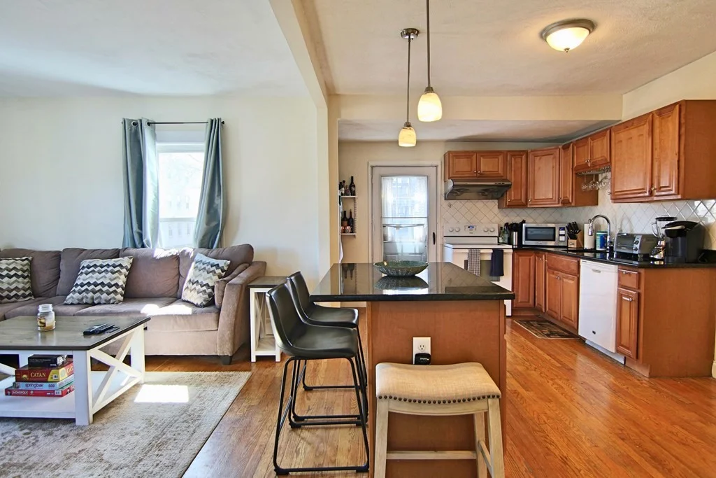 2 bed, 1 bath apartment for rent at 14 4th St Unit 2, Wellington — photo 3 of 11