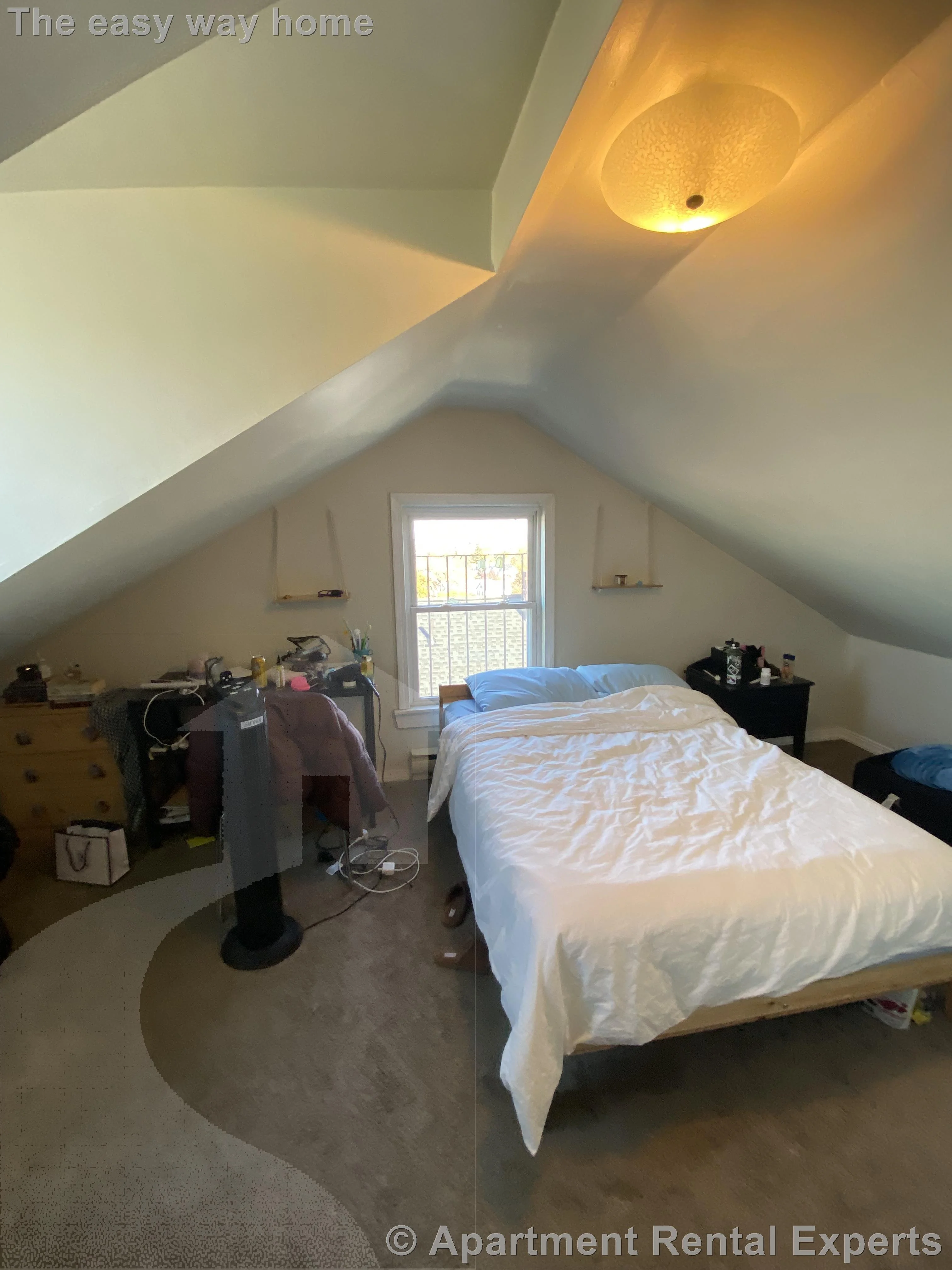 4 bed, 1 bath apartment for rent at 14.5 Fairmount St, Tufts — photo 3 of 10