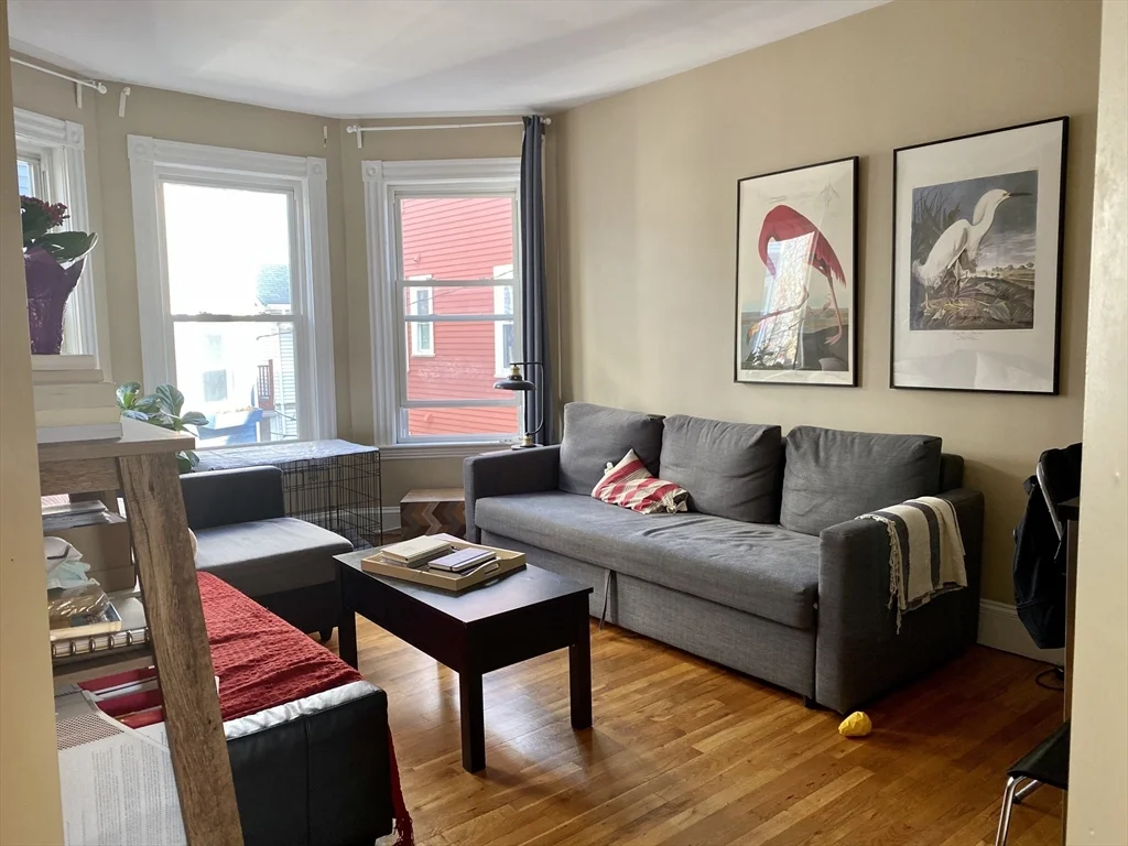 2 bed, 1 bath apartment for rent at 14.5 Magnolia Ave Unit 2, Mid Cambridge — photo 2 of 10