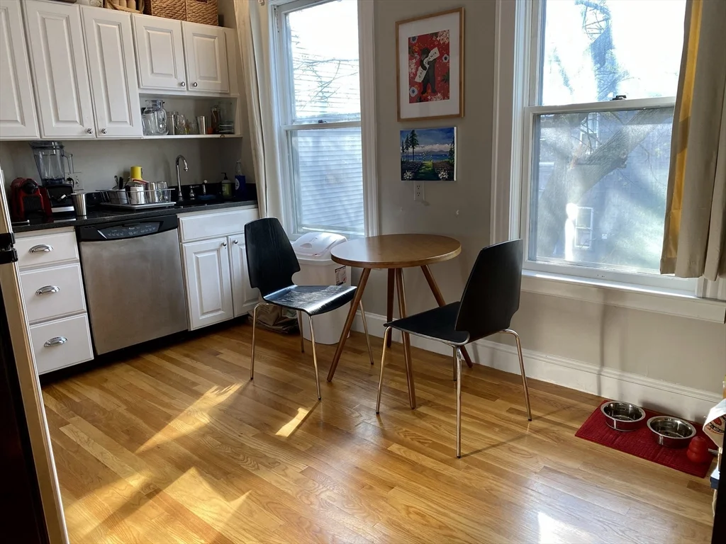 2 bed, 1 bath apartment for rent at 14.5 Magnolia Ave Unit 2, Mid Cambridge — photo 1 of 10