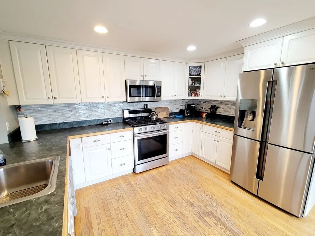 3 bed, 2 bath apartment for rent at 14 55 Unit Weekly, Plum Island — photo 3 of 24