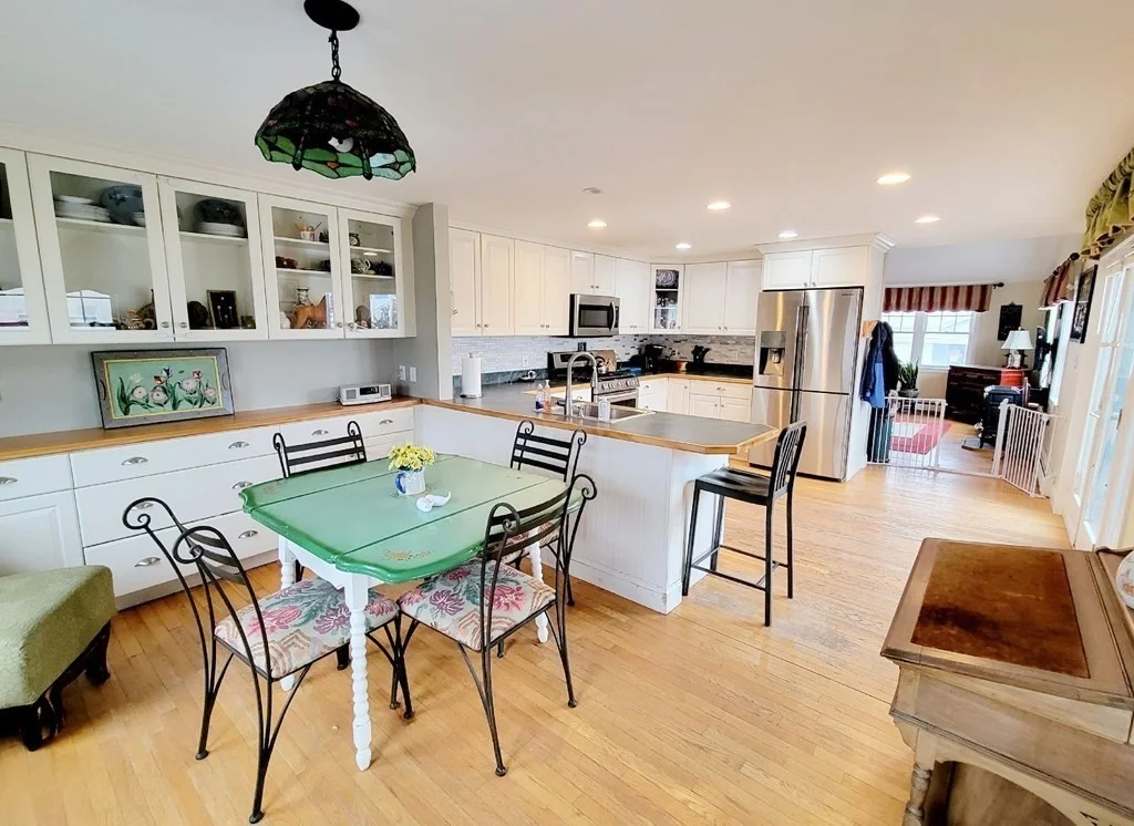 3 bed, 2 bath apartment for rent at 14 55 Unit Weekly, Plum Island — photo 4 of 24