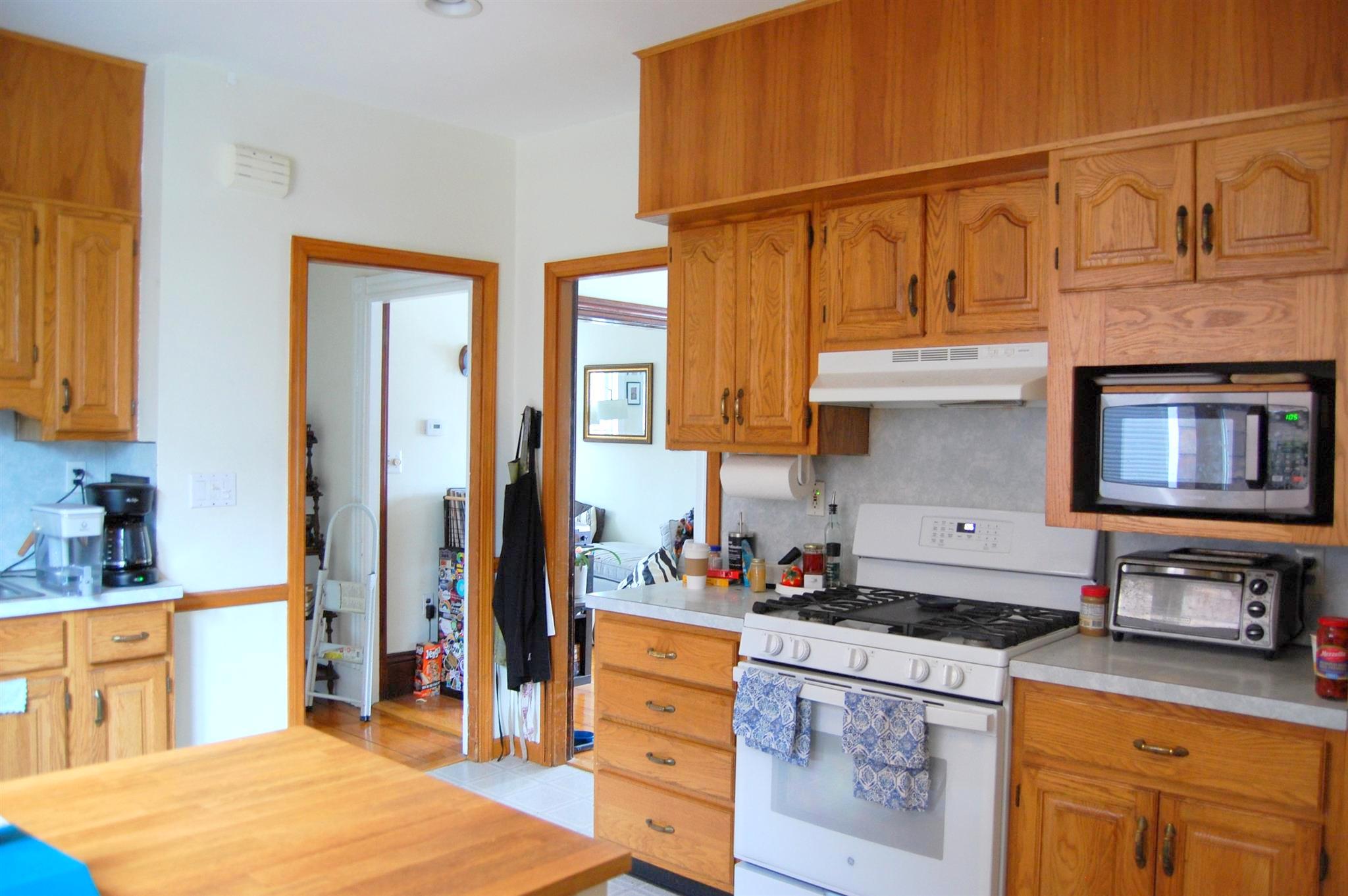 4 bed, 1 bath apartment for rent at 14A Cottage Ave Unit 2, Davis Square — photo 2 of 21