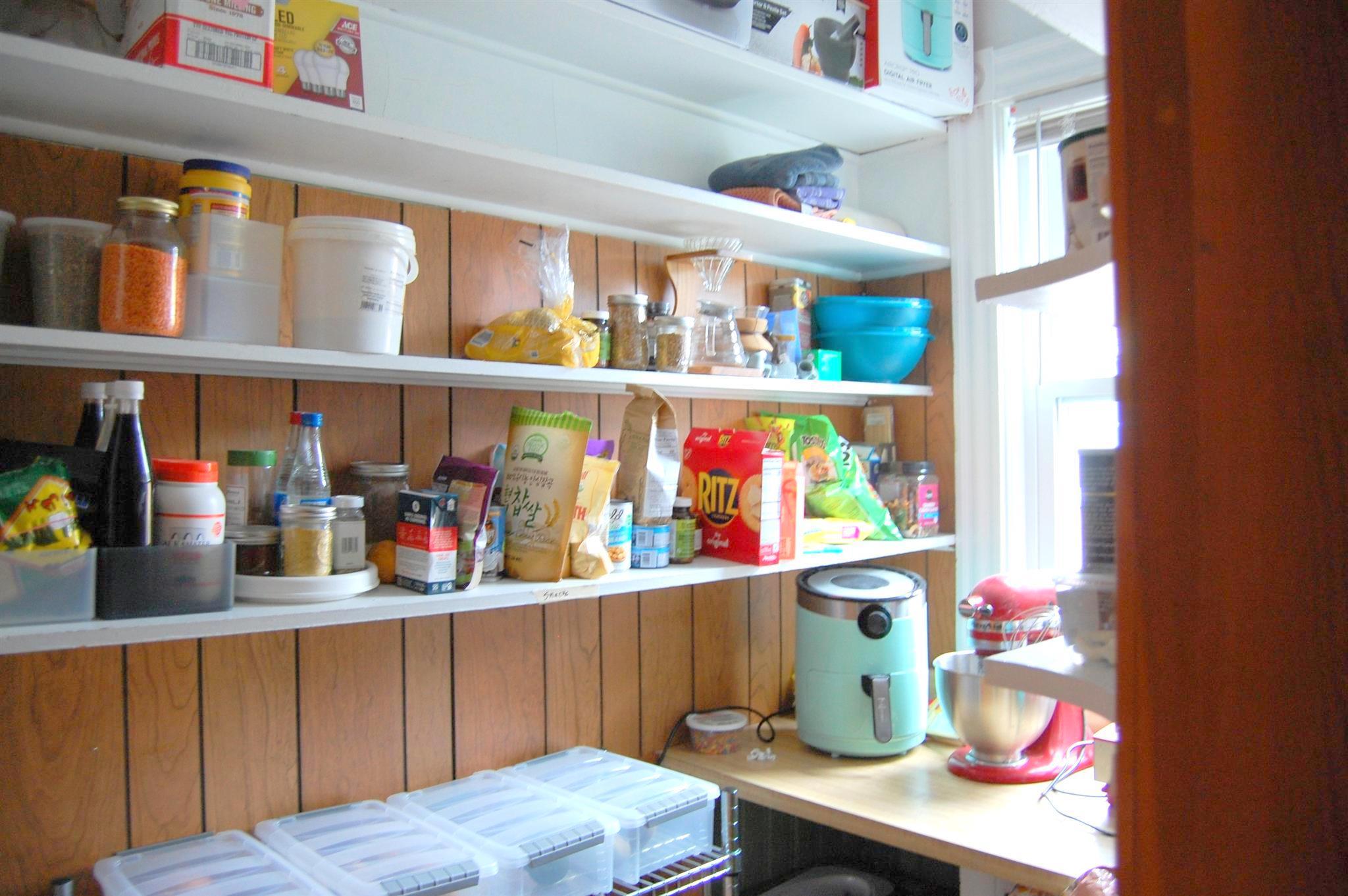 4 bed, 1 bath apartment for rent at 14A Cottage Ave Unit 2, Davis Square — photo 3 of 21