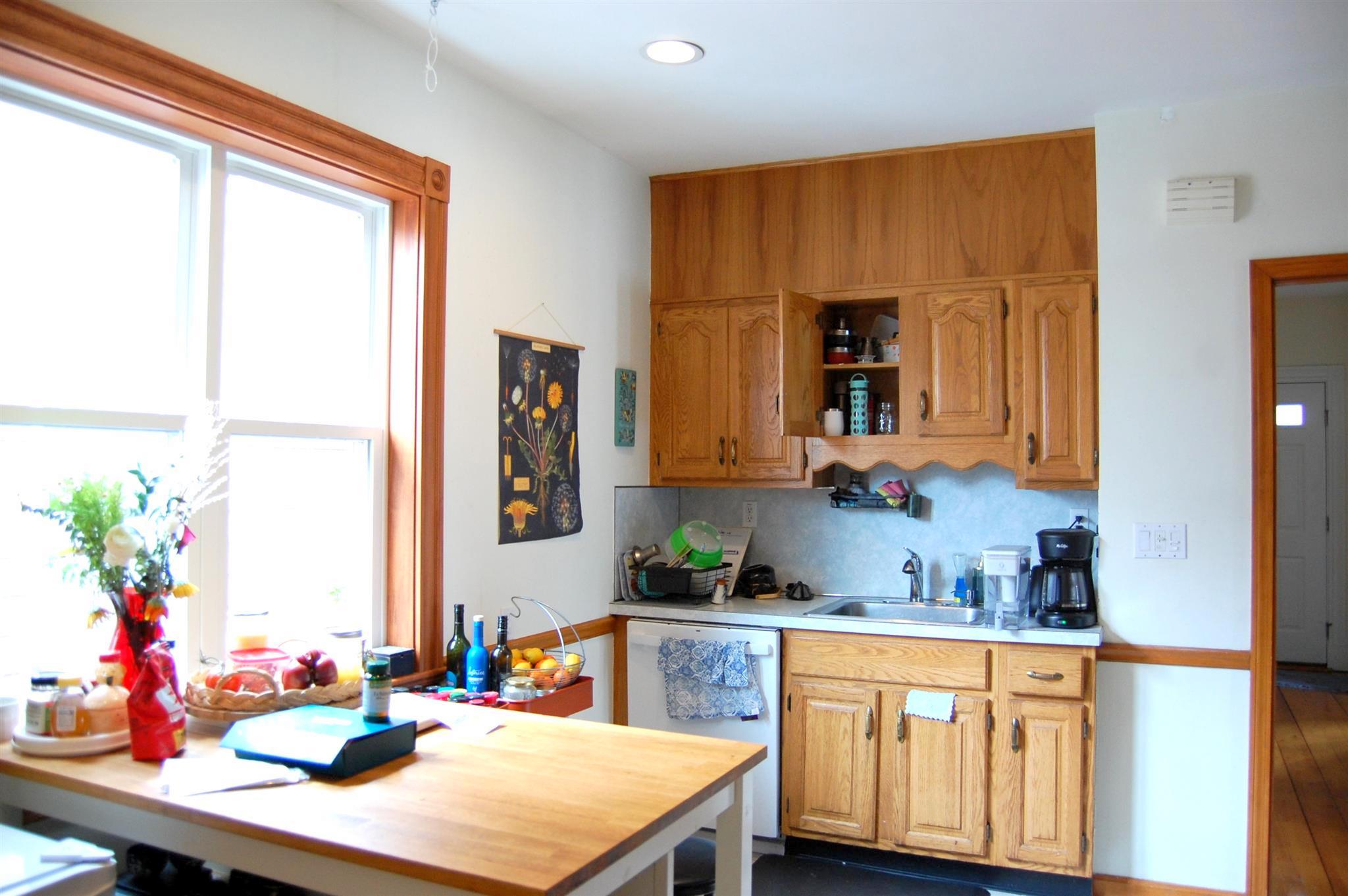 4 bed, 1 bath apartment for rent at 14A Cottage Ave Unit 2, Davis Square — photo 1 of 21