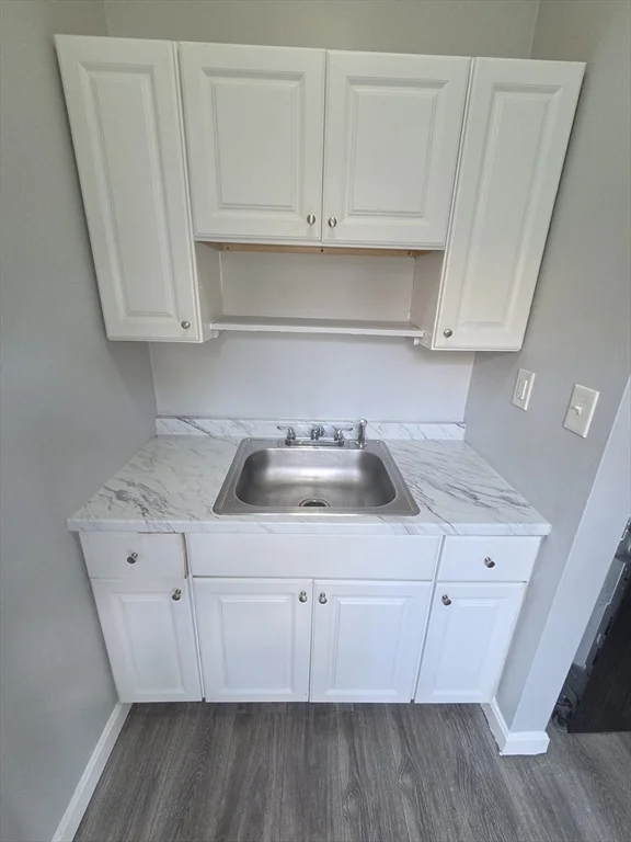 1 bed, 1 bath apartment for rent at 14 Abbotsford St Unit 6, Roxbury — photo 3 of 12