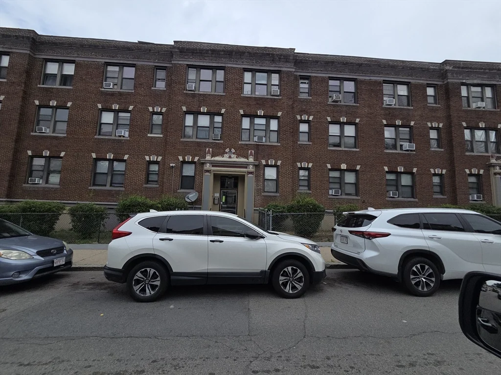 1 bed, 1 bath apartment for rent at 14 Abbotsford St Unit 6, Roxbury — photo 9 of 12