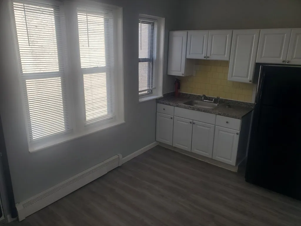 2 bed, 1 bath apartment for rent at 14 Abbotsford St Unit 8, Dorchester — photo 1 of 12