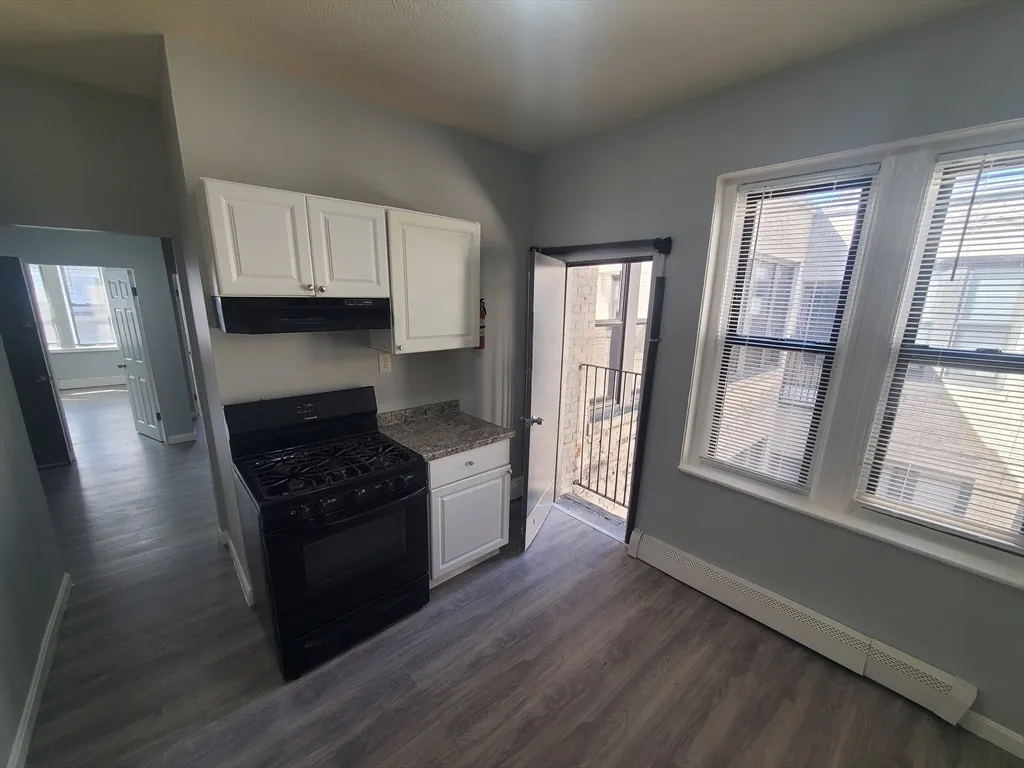 2 bed, 1 bath apartment for rent at 14 Abbotsford St Unit 8, Dorchester — photo 2 of 12