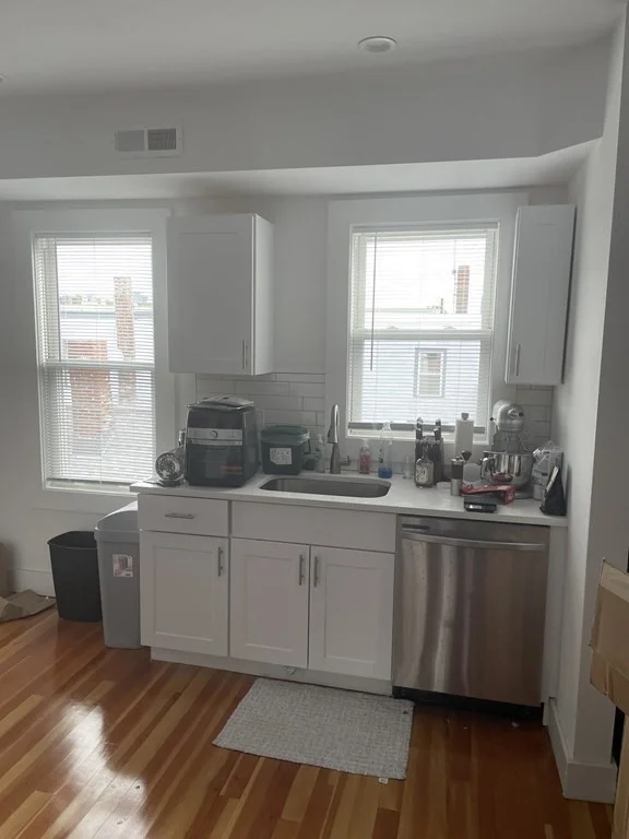 3 bed, 1 bath apartment for rent at 14 Alberta Ter Unit 3, North Cambridge — photo 5 of 11