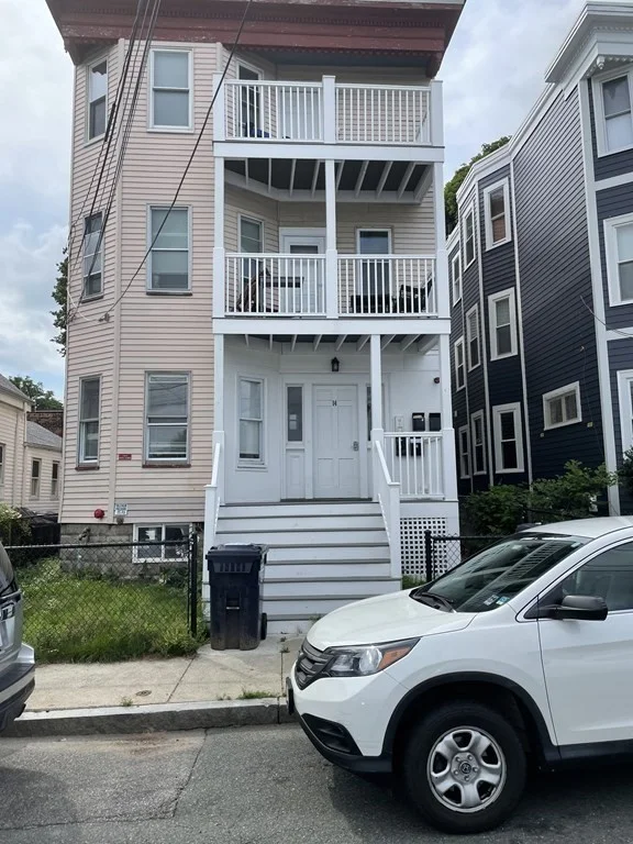 3 bed, 1 bath apartment for rent at 14 Alberta Ter Unit 3, North Cambridge