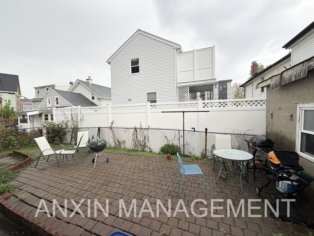 2 bed, 1 bath apartment for rent at 14 Allen St Unit 1, Inman Square — photo 9 of 9
