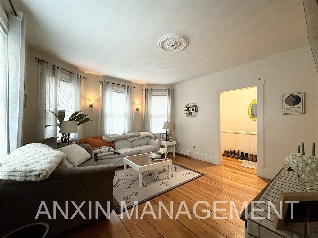 2 bed, 1 bath apartment for rent at 14 Allen St Unit 1, Inman Square — photo 5 of 9