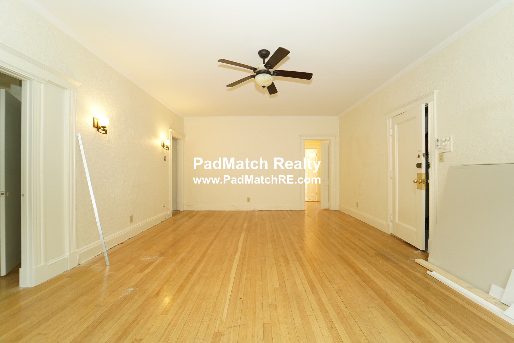 3 bed, 1 bath apartment for rent at 14 Alton Pl Unit 3, Coolidge Corner — photo 2 of 18