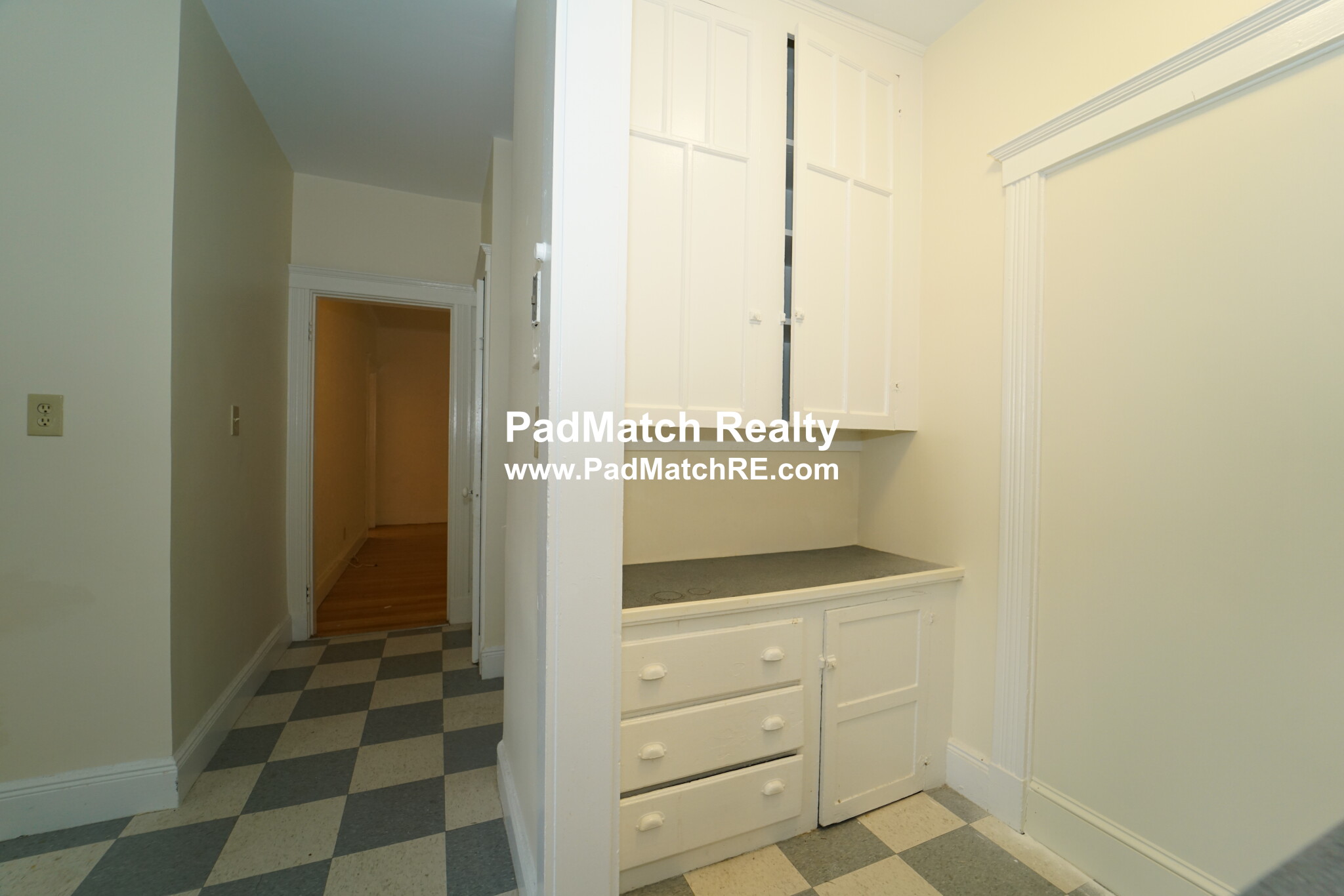 3 bed, 1 bath apartment for rent at 14 Alton Pl Unit 3, Coolidge Corner — photo 9 of 18