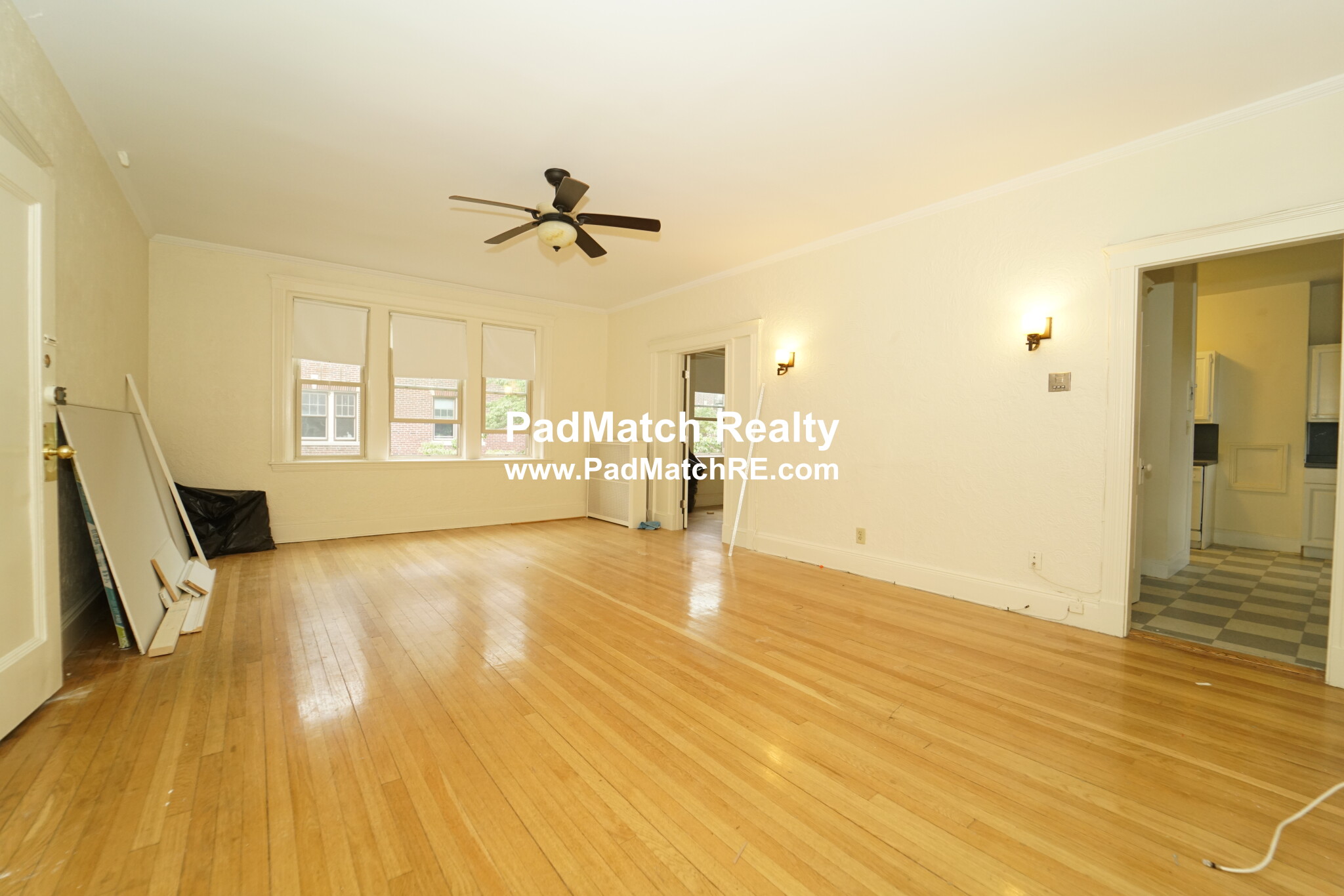 3 bed, 1 bath apartment for rent at 14 Alton Pl Unit 3, Coolidge Corner — photo 3 of 18