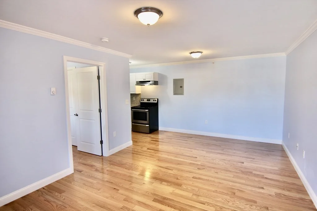 1 bed, 1 bath apartment for rent at 14 Arizona Ter Unit 5, Arlington — photo 1 of 7