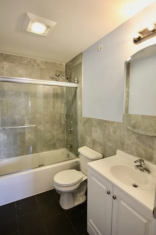 1 bed, 1 bath apartment for rent at 14 Arizona Ter Unit 5, Arlington — photo 4 of 7