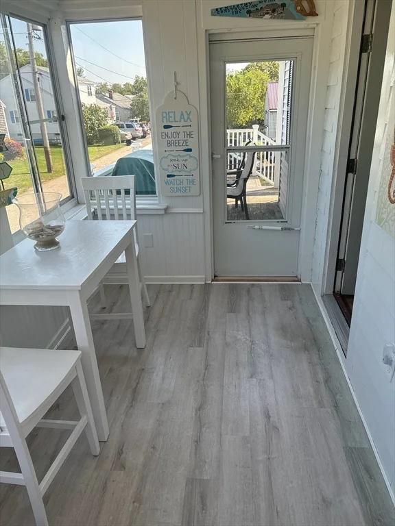 2 bed, 1 bath apartment for rent at 14 Arkansas Unit 14, Marshfield — photo 2 of 6