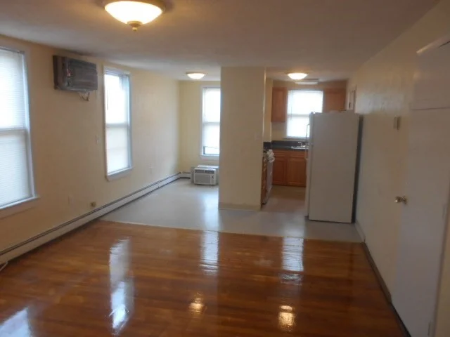 1 bed, 1 bath apartment for rent at 14 Arlington St Unit 1, Everett
