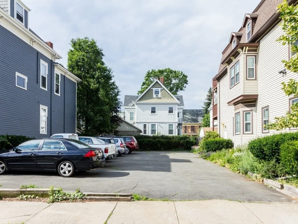 2 bed, 2 bath apartment for rent at 14 Arlington St Unit 3, East Somerville — photo 8 of 9