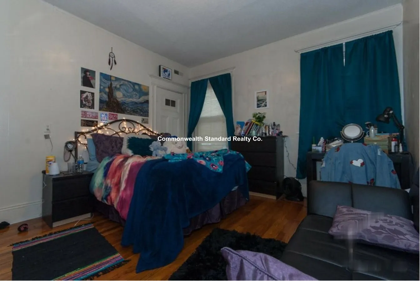 3 bed, 1 bath apartment for rent at 14 Ashford St Unit 4, Allston — photo 3 of 16
