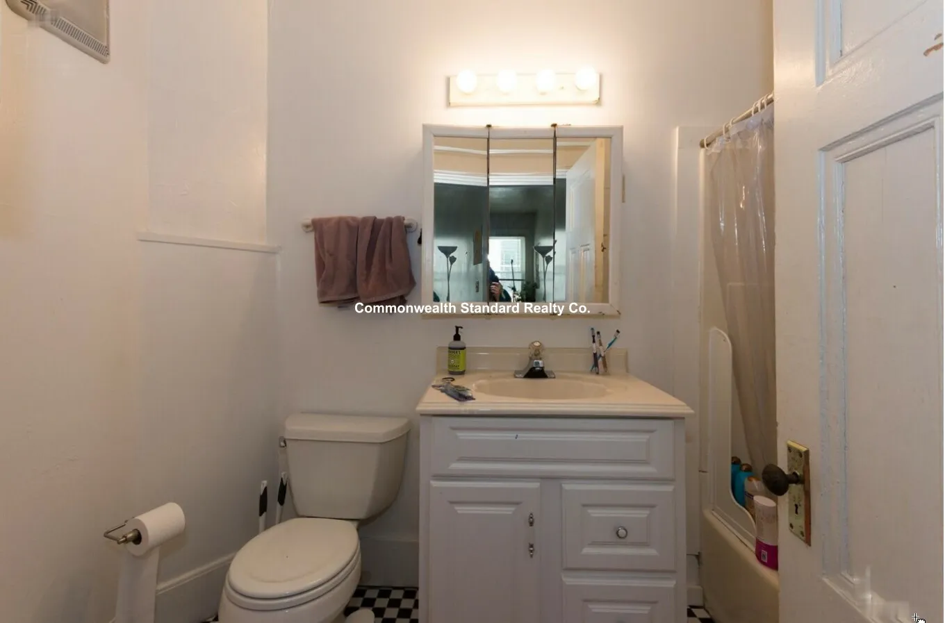 3 bed, 1 bath apartment for rent at 14 Ashford St Unit 4, Allston — photo 8 of 16