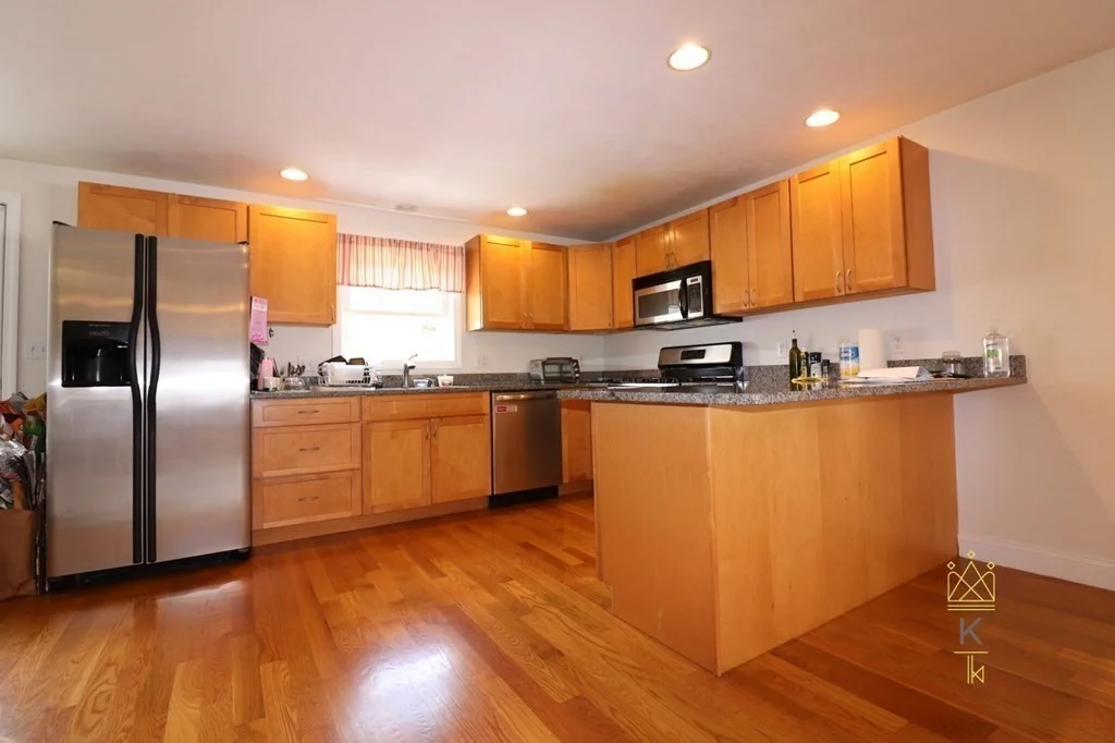 3 bed, 2 bath apartment for rent at 14 Ashland St Unit 0, Medford — photo 5 of 33