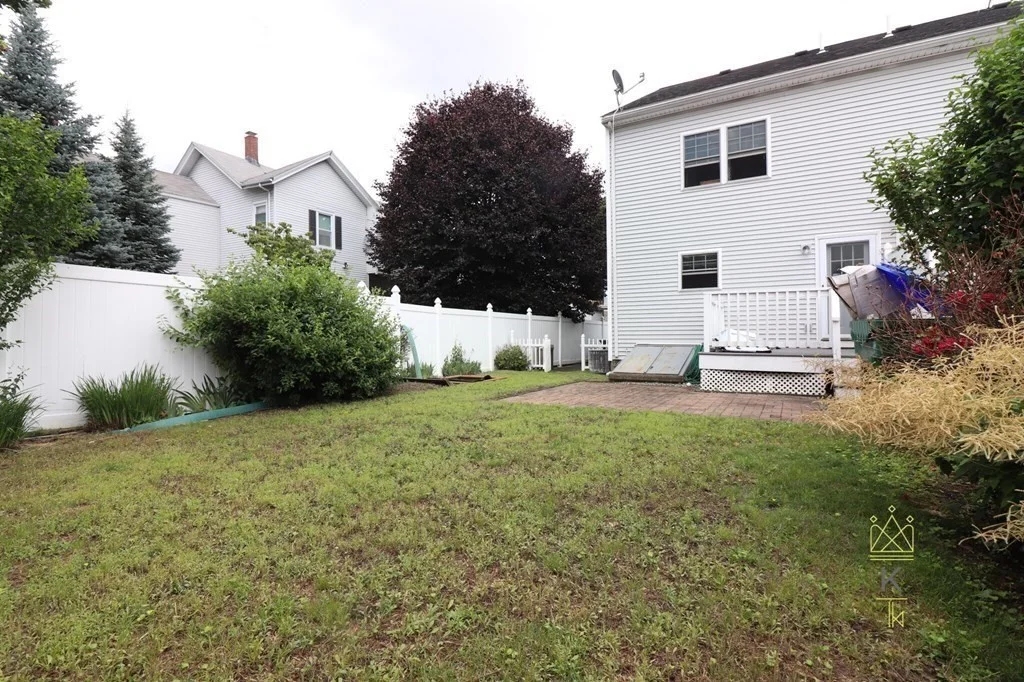 3 bed, 2 bath apartment for rent at 14 Ashland St Unit 0, Medford — photo 33 of 33