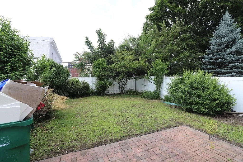 3 bed, 2 bath apartment for rent at 14 Ashland St Unit 0, Medford — photo 31 of 33