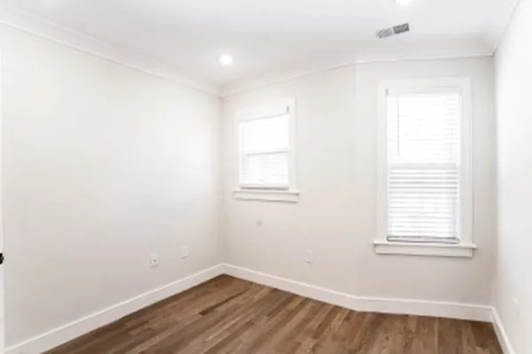 4 bed, 2 bath apartment for rent at 14 Atkins St Unit 1, Oak Square — photo 8 of 11