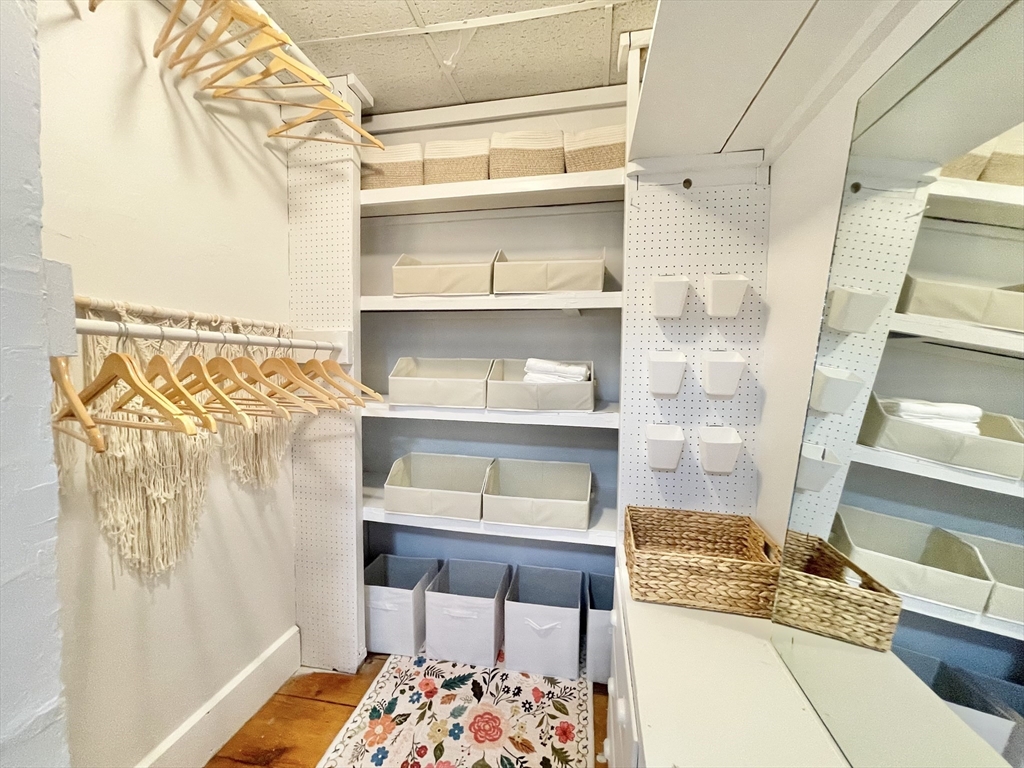 1 bed, 1 bath apartment for rent at 14 Auburn St Unit 3, Worcester — photo 9 of 13