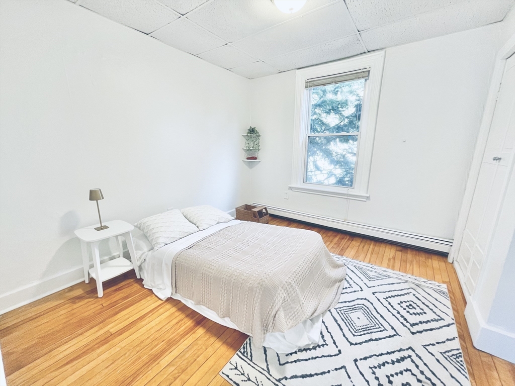 2 bed, 1 bath apartment for rent at 14 Auburn Unit 2, Worcester — photo 8 of 9