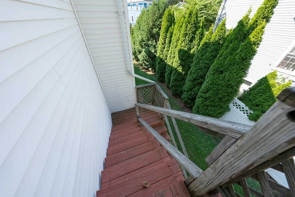 2 bed, 1 bath apartment for rent at 14 B Hartford Unit B, Bedford — photo 10 of 13