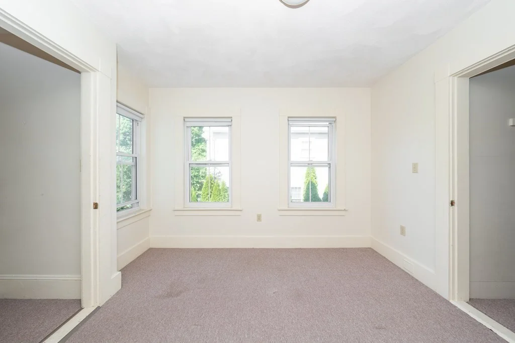 2 bed, 1 bath apartment for rent at 14 B Hartford Unit B, Bedford — photo 4 of 13