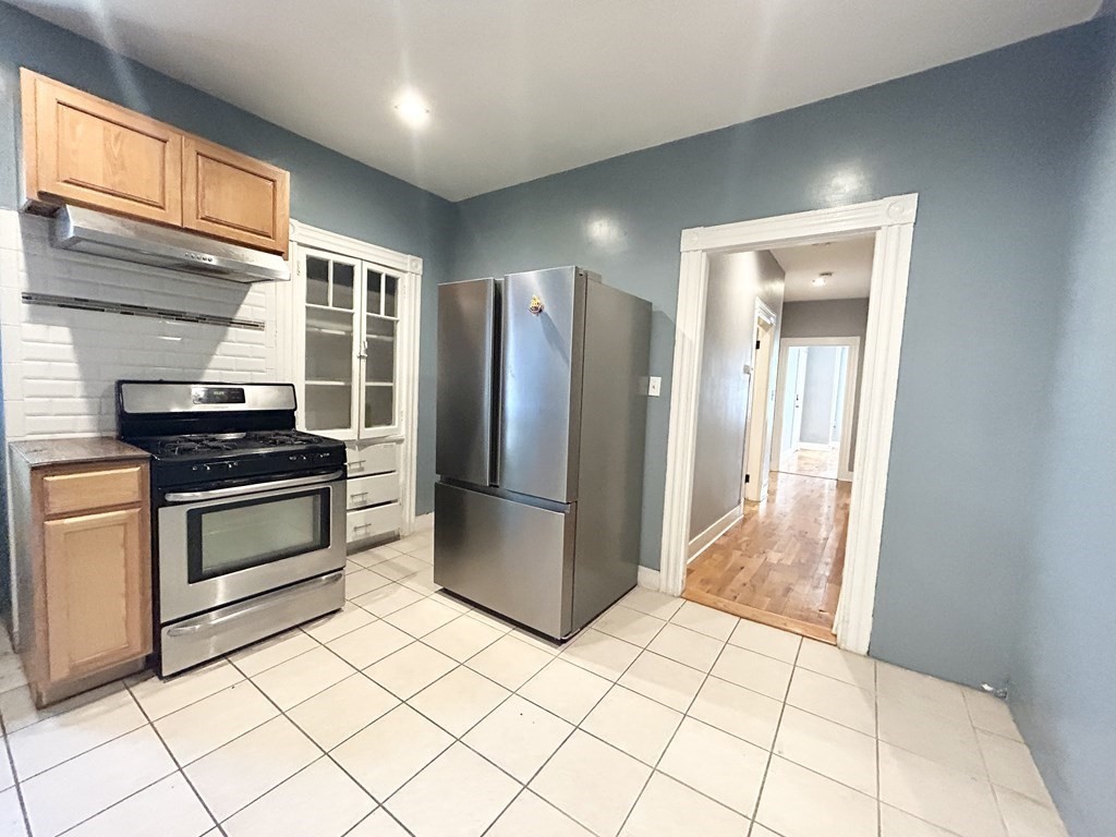 2 bed, 1 bath apartment for rent at 14 Batchelder St Unit 1, Boston