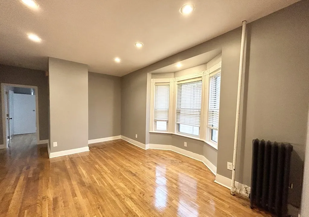 4 bed, 1 bath apartment for rent at 14 Batchelder St Unit 2, Boston — photo 4 of 12