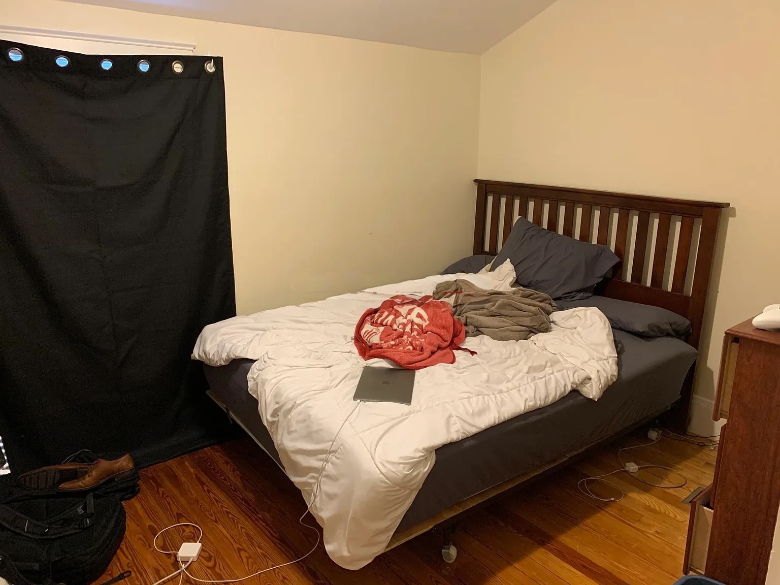 5 bed, 2 bath apartment for rent at 14 Bay State Ave Unit 2, Powder House Square — photo 8 of 16