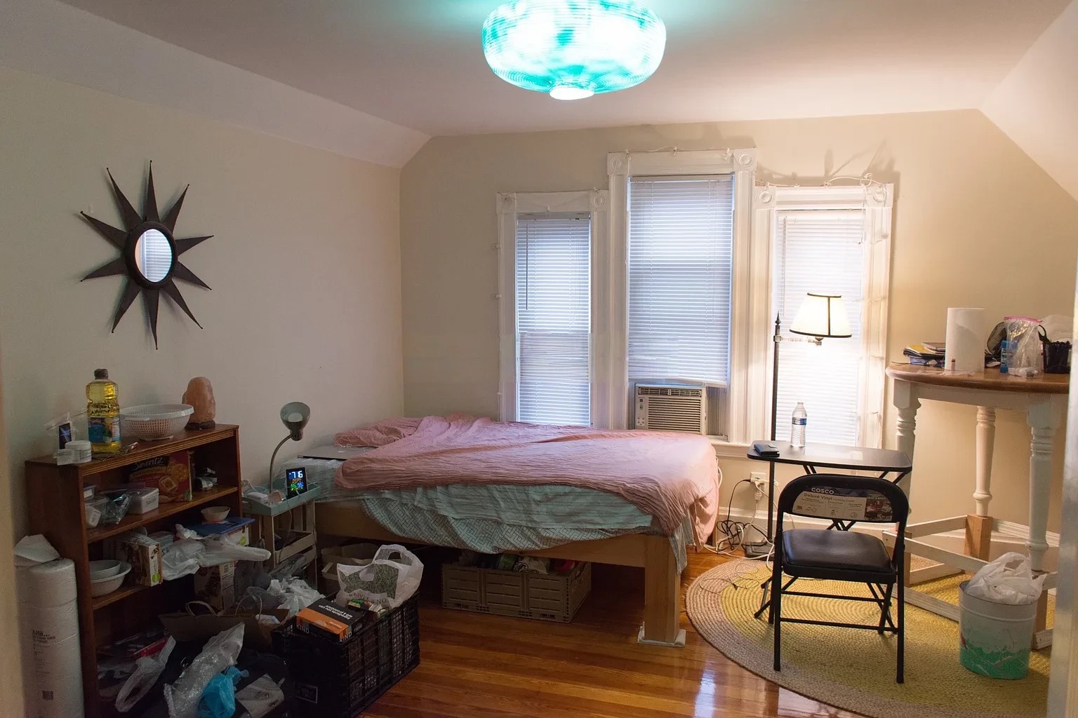 5 bed, 2 bath apartment for rent at 14 Bay State Ave Unit 2, Powder House Square — photo 4 of 16