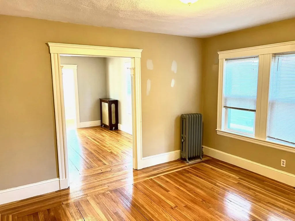 2 bed apartment for rent at 14 Beach Rd Unit 1, Winthrop — photo 8 of 16