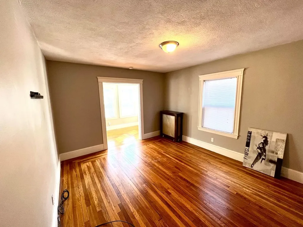 2 bed apartment for rent at 14 Beach Rd Unit 1, Winthrop — photo 4 of 16