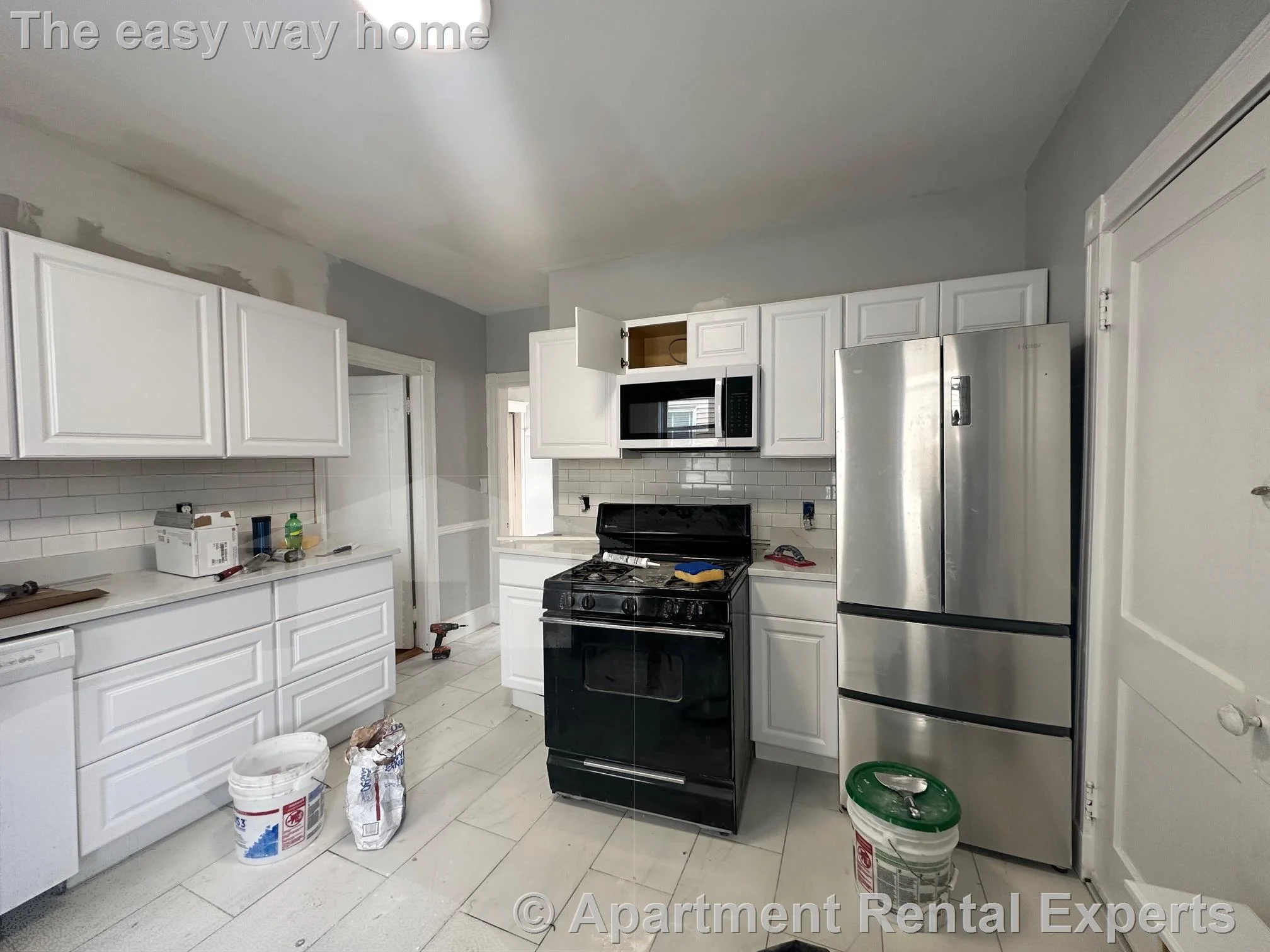 3 bed, 1 bath apartment for rent at 14 Belknap St Unit 2, Teele Square — photo 1 of 27