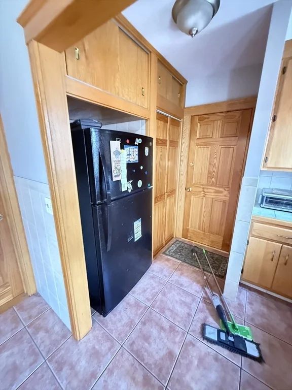 4 bed, 1 bath apartment for rent at 14 Bellflower St Unit 3, Dorchester — photo 4 of 12