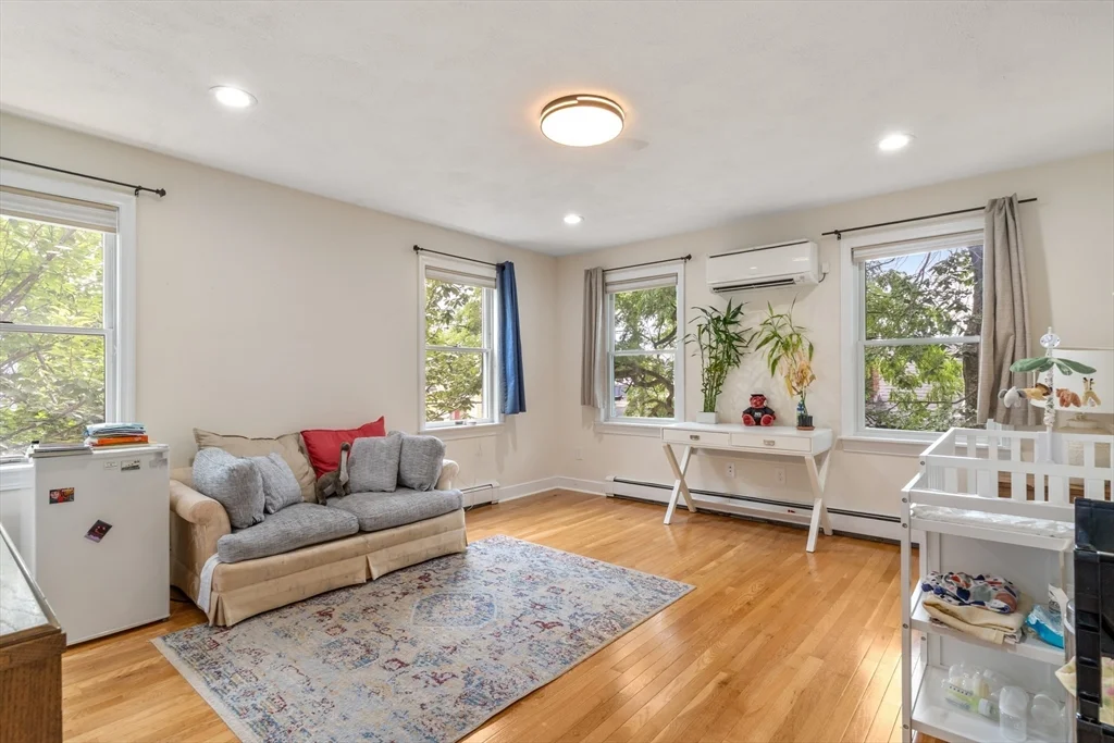 4 bed, 3 bath apartment for rent at 14 Belmont St Unit A, Spring Hill — photo 9 of 21