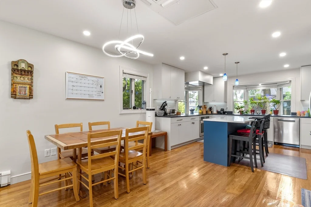 4 bed, 3 bath apartment for rent at 14 Belmont St Unit A, Spring Hill