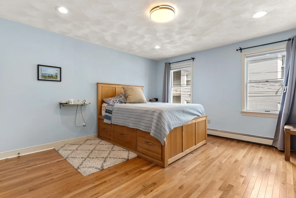 4 bed, 3 bath apartment for rent at 14 Belmont St Unit A, Spring Hill — photo 7 of 21